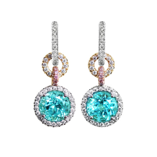 Gold earrings with two rather big round Paraïba tourmalines and colorless and fancy pink brilliant cut diamonds.