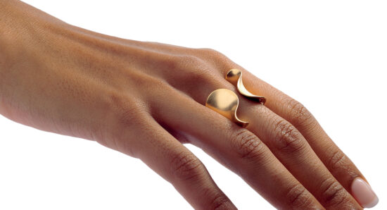18 karat yellow gold designer ring "Mermaid".