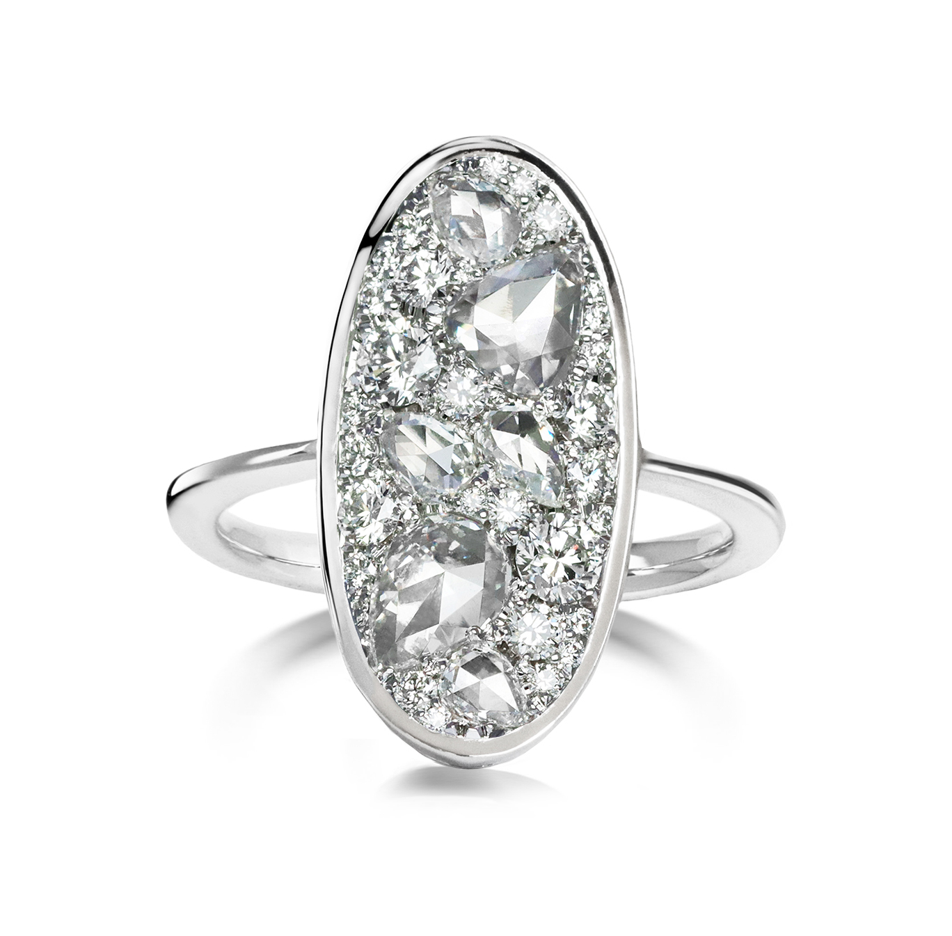 White gold ring with brilliant and rosecut diamonds.